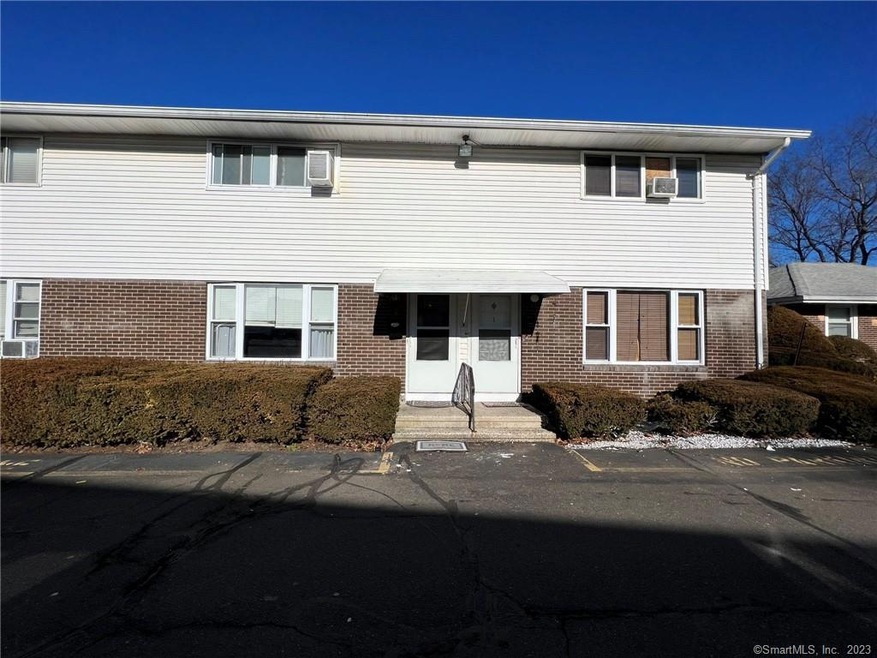 466 Middletown Ave unit 2, New Haven, CT 06513 - photo 1