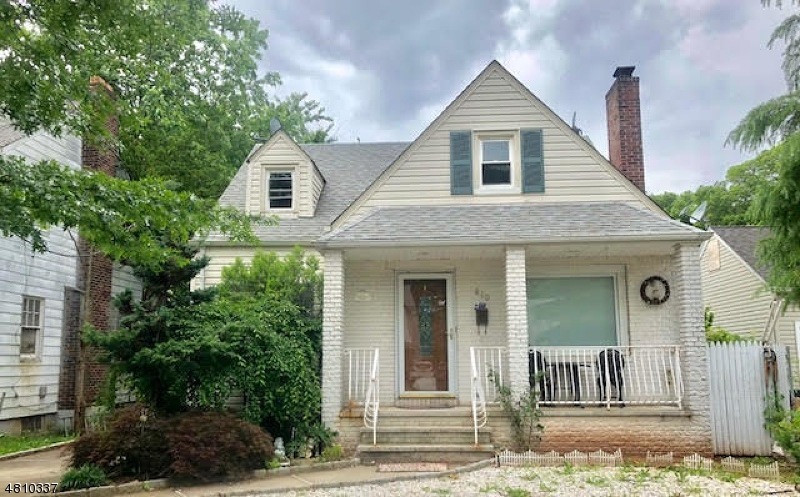 810 Hueston St, Union, NJ 07083 - photo 1