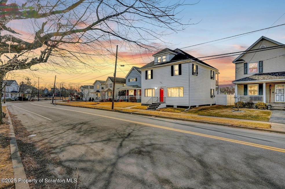 407 Boulevard Ave 01 Dusk Large