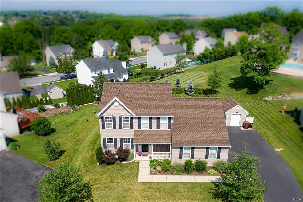 4127 Redbud Dr W, Whitehall, PA 18052 - photo 1