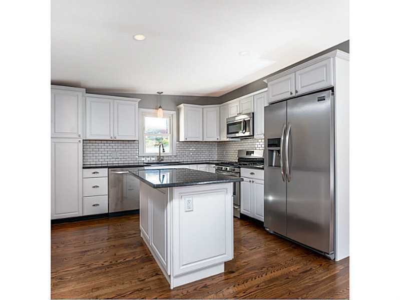 Kitchen. New Granite & Stainless Kitchen!