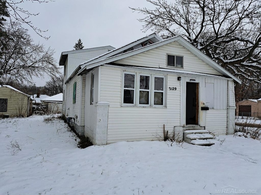 2129 Kansas Ave, Flint, MI 48506 - photo 1