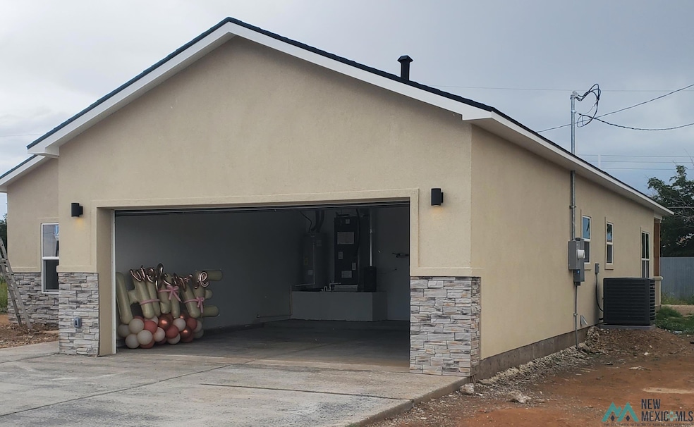 2800 W Onyx St, Roswell, NM 88203 - photo 1