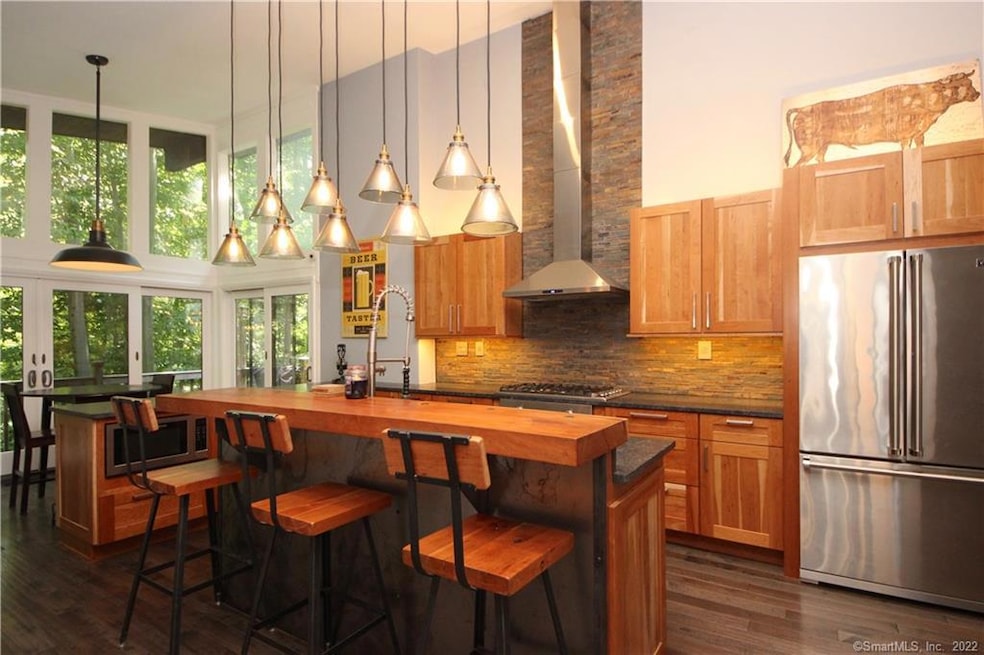 150 Blackberry Dr, Stamford, CT 06903 - photo 1