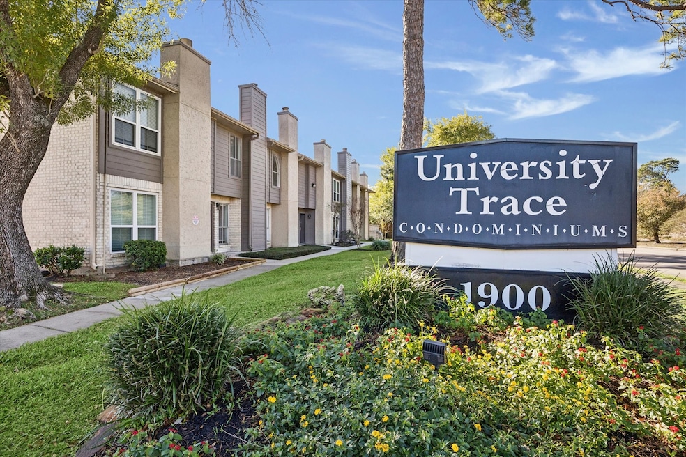 1900 Bay Area Blvd unit 110, Houston, TX 77058 - photo 1