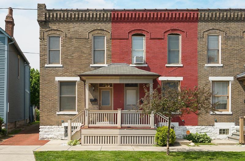 252 E 2nd