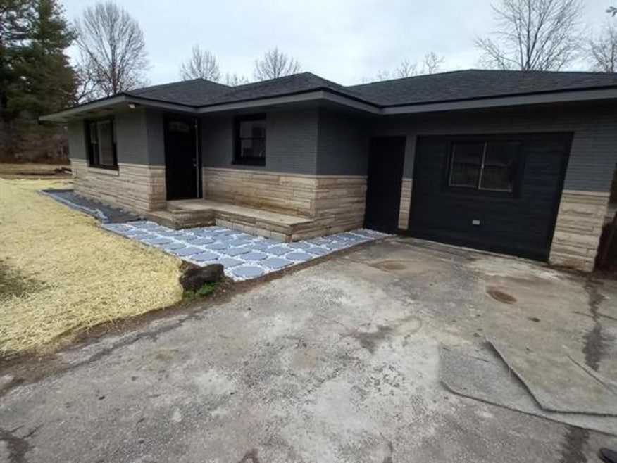 1733 Argyle Dr, Avon, IN 46123 - photo 1