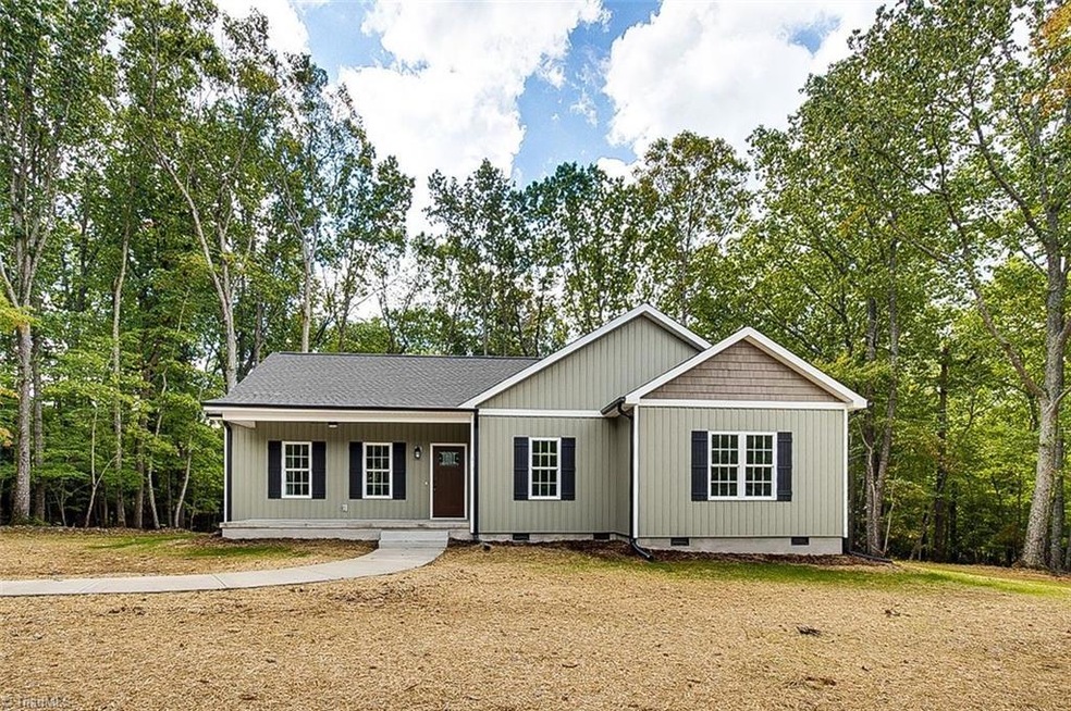 413 Westwood Dr, Seagrove, NC 27341 - photo 1