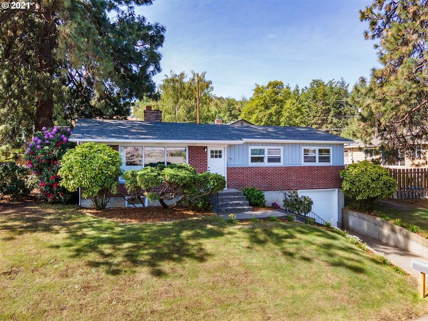 604 E 17th Place, the Dalles, OR 97058 - photo 1