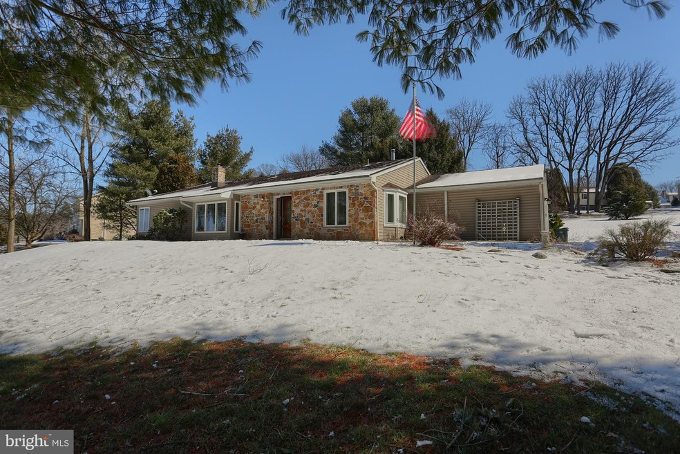 70 Phillip Dr, Kirkwood, PA 17536 - photo 1