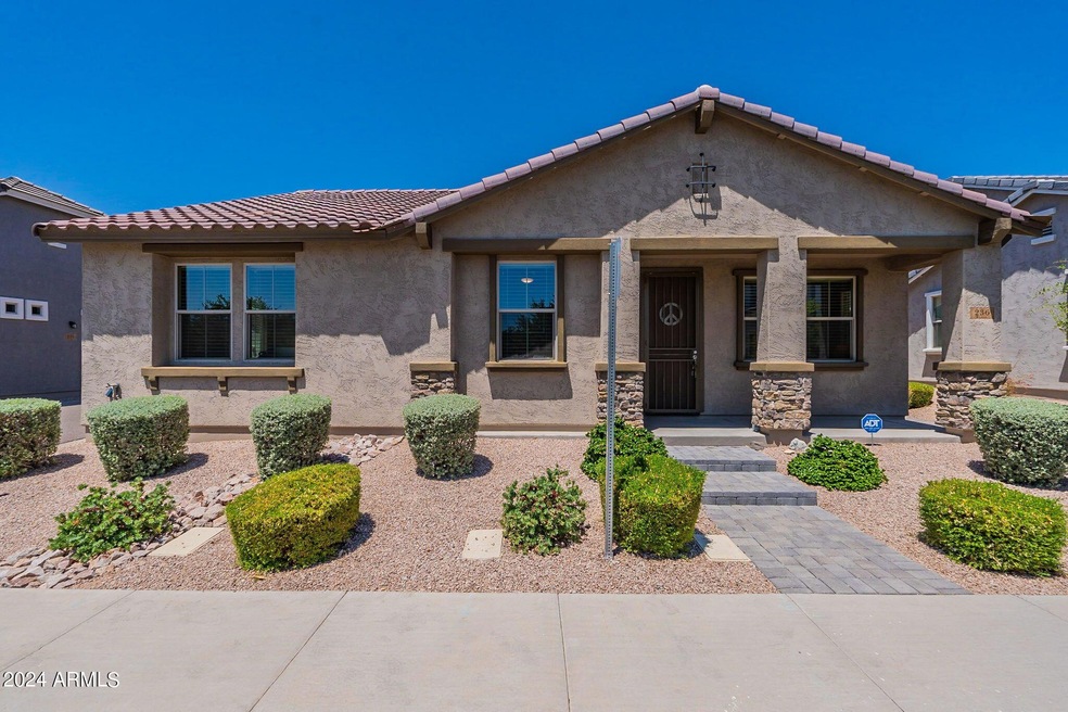 236 N 56th Place