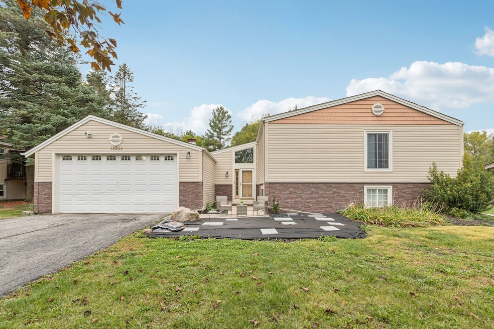 21008 Apollo Cir, Olympia Fields, IL 60461 - photo 1