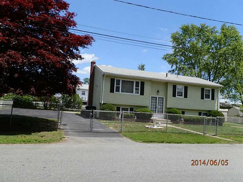 91 Clorane St, Warwick, RI 02889 - photo 1