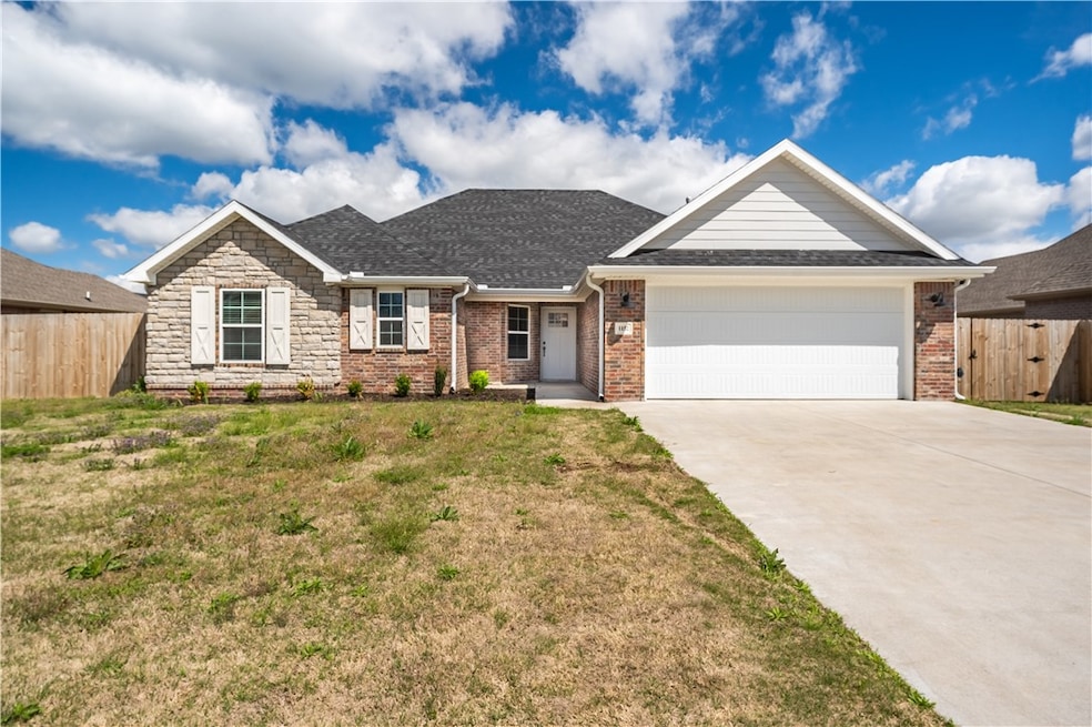 1152 Giulia Ave, Tontitown, AR 72762 - photo 1