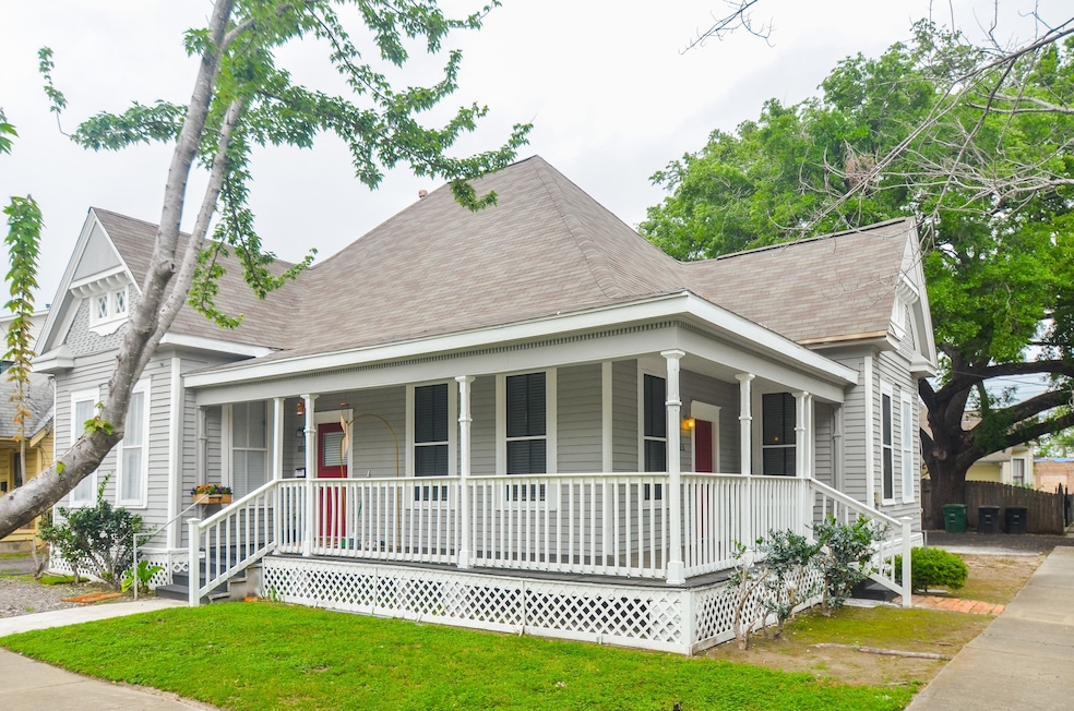 1707 Sabine St, Houston, TX 77007 - photo 1