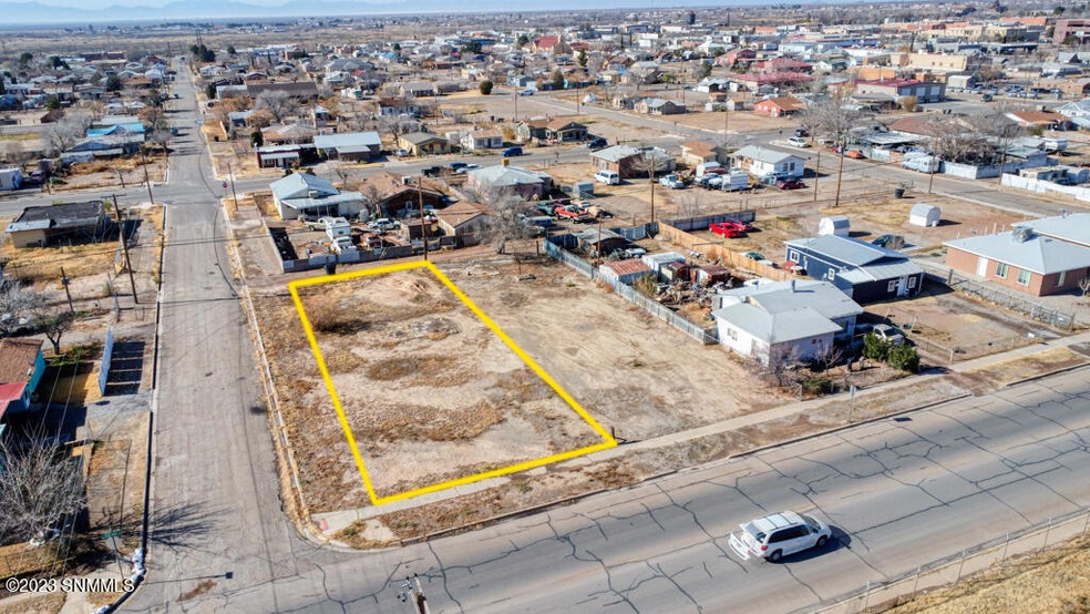 918 S Florida Ave, Alamogordo, NM 88310 - photo 1