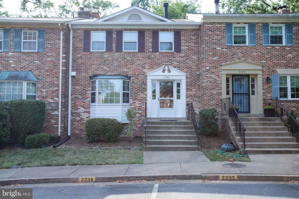 2332 Mcgregor Ct, Vienna, VA 22182 - photo 1