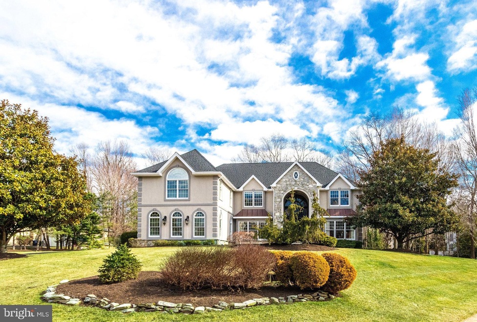 9829 Summerday Dr, Burke, VA 22015 - photo 1