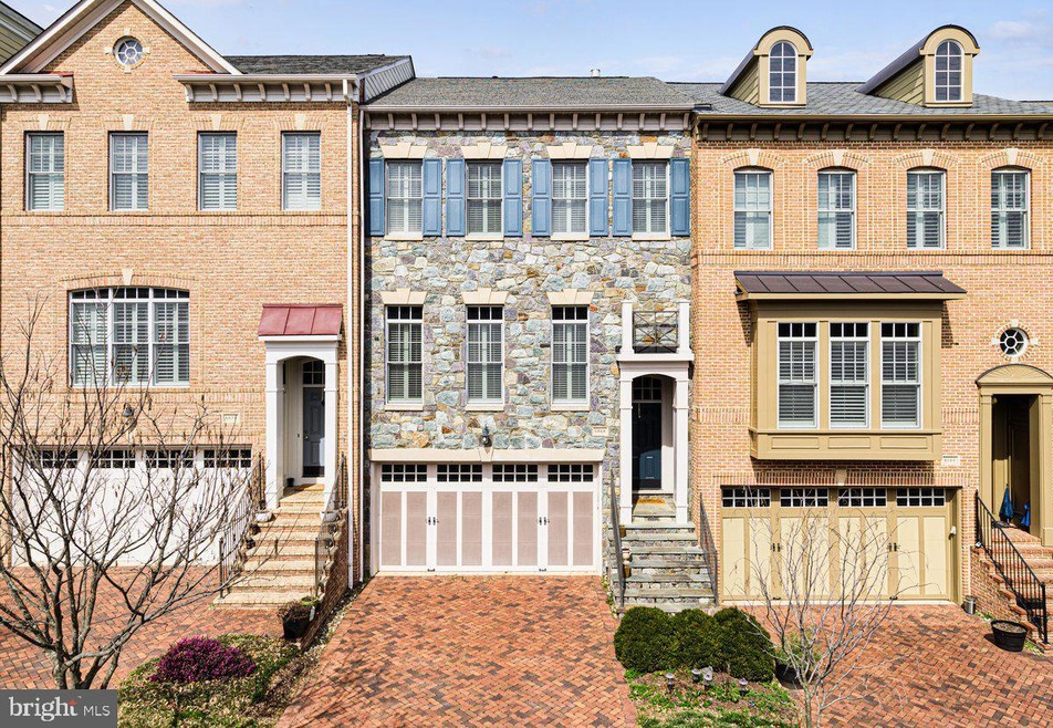 6868 Frase Dr, Falls Church, VA 22043 - photo 1