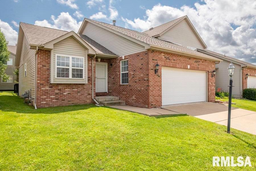 4606 N Weaverridge Blvd, Peoria, IL 61615 - photo 1