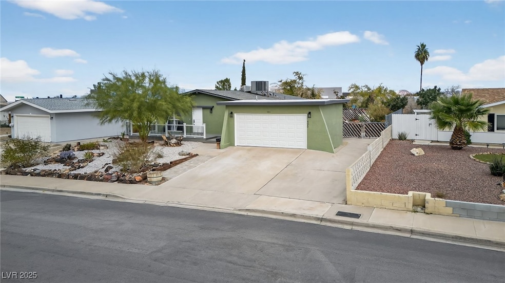 405 Scenic Dr, Henderson, NV 89002 - photo 1