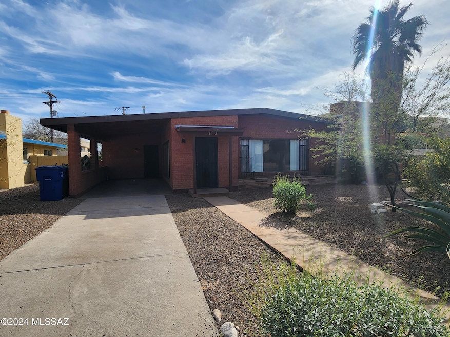 2642 E 10th St, Tucson, AZ 85716 - photo 1