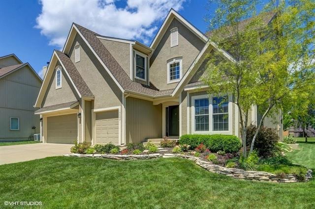 Springtime fresh, great curb appeal