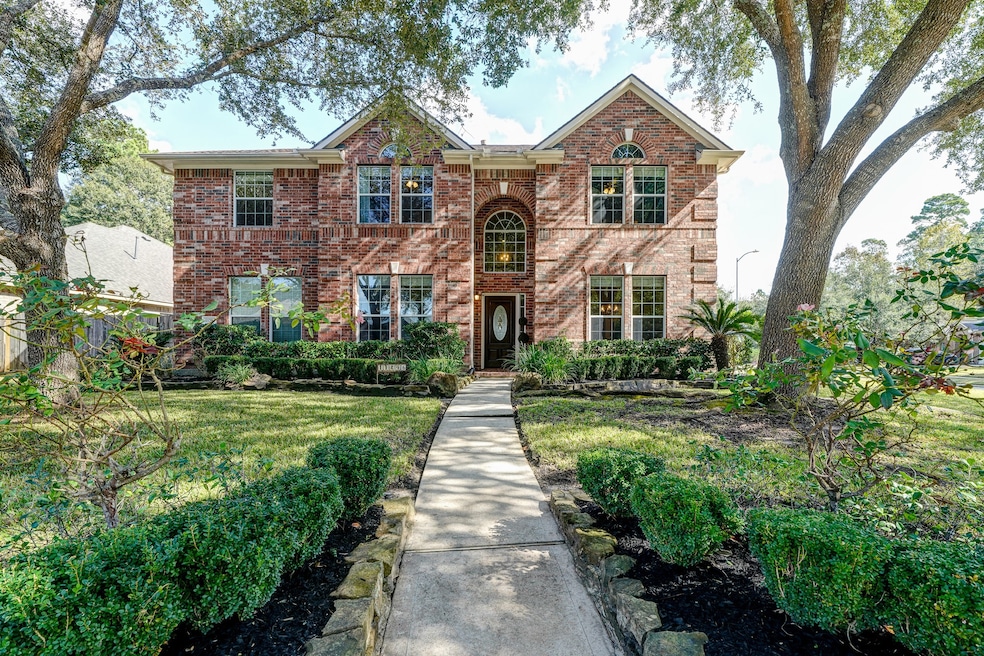 11296 Lismore Estates Ln, Conroe, TX 77385 - photo 1