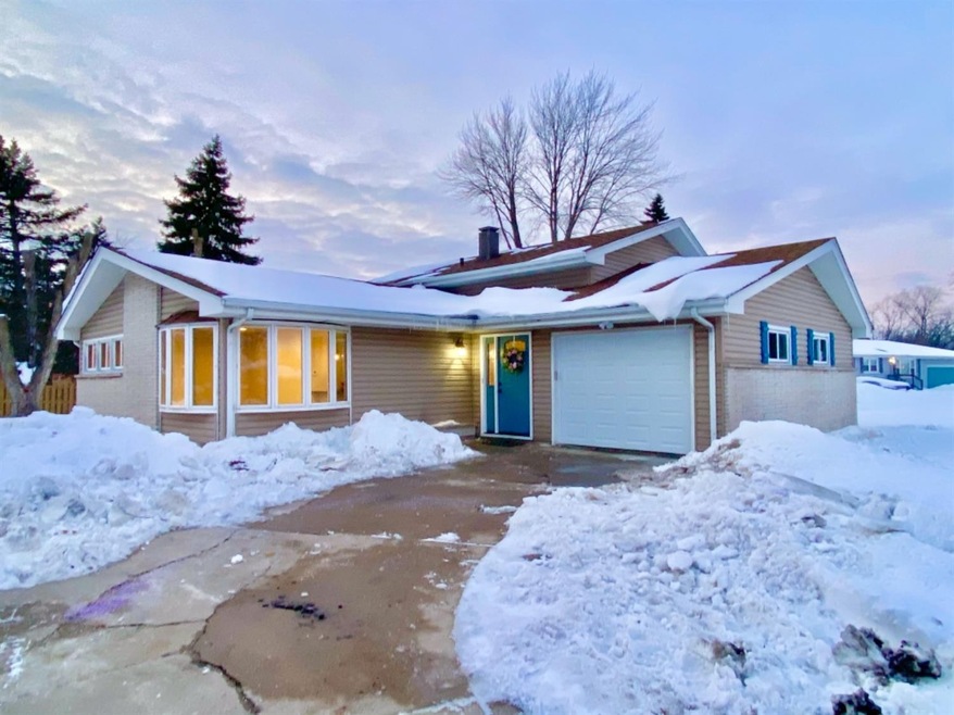 5354 Jackson St, Merrillville, IN 46410 - photo 1