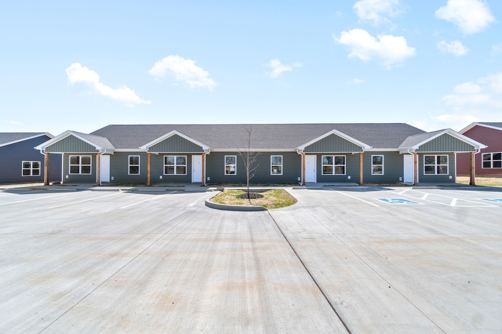 9540 Russellville Rd unit C, Guthrie, KY 42234 - photo 1
