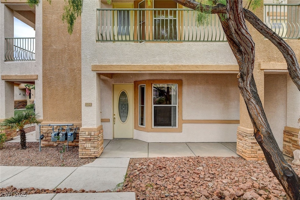 Property entrance with easy access with no stairs