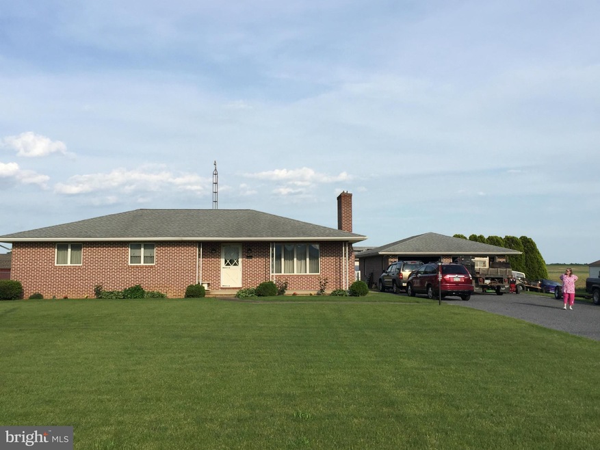 4266 Parnell Dr, Mercersburg, PA 17236 - photo 1