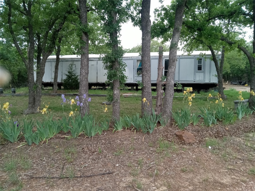 614 Hanging Tree Rd, Bowie, TX 76230 - photo 1