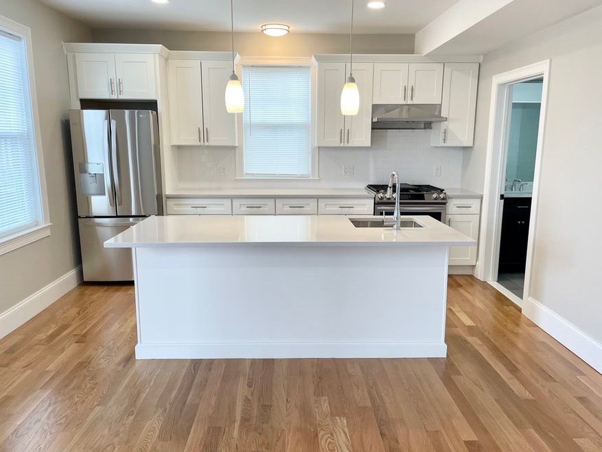 4 Wakefield Ave unit 5, Wakefield, MA 01880 - photo 1