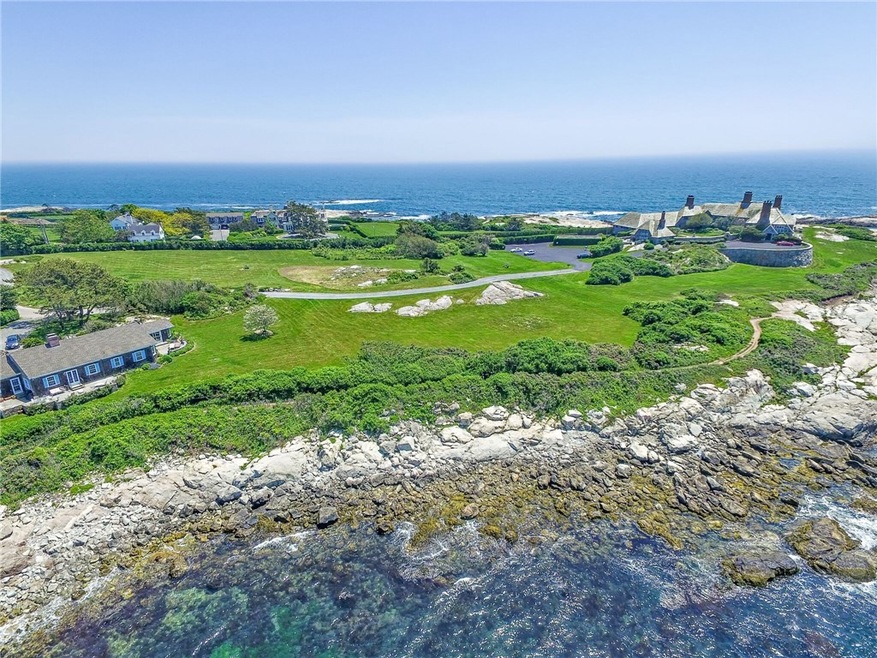 55 Ledge Rd, Newport, RI 02840 - photo 1