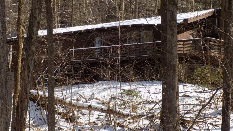 678 Pratt Corner Rd, Shutesbury, MA 01072 - photo 1