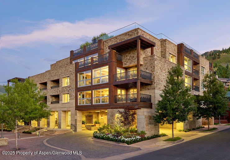 RLN Exterior