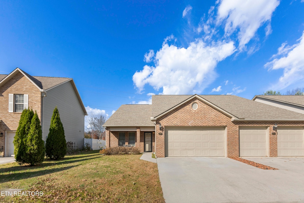 1218 Ernest McMahan Rd, Sevierville, TN 37862 - photo 1