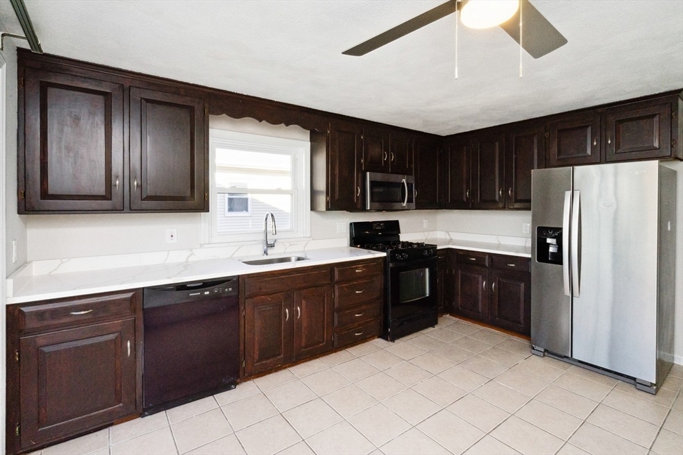 185 Walnut Ave unit 1, Revere, MA 02151 - photo 1