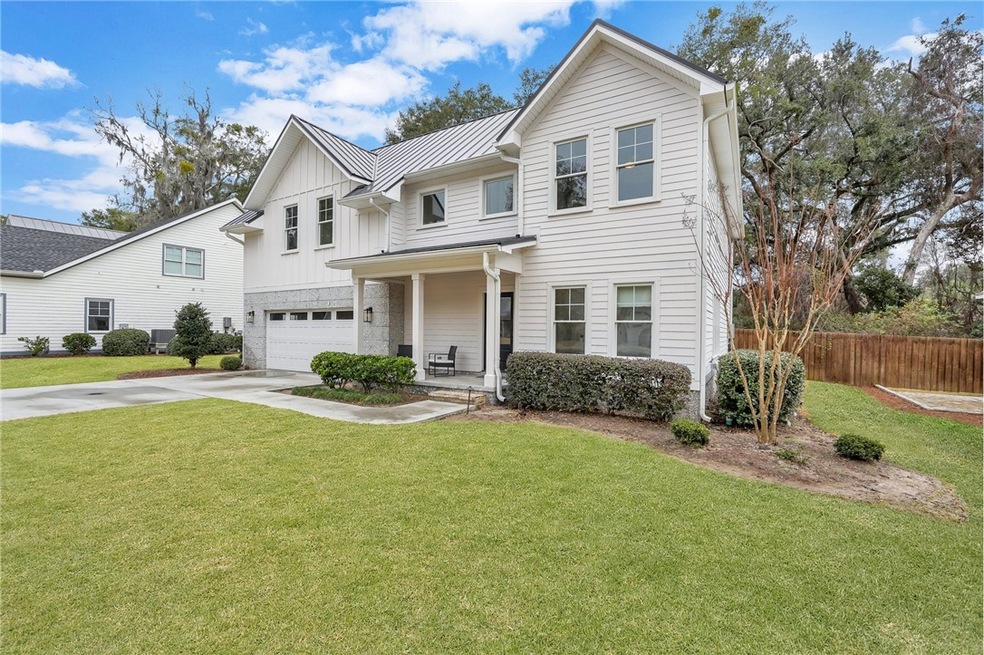 1007 Silver Oaks Ln, St. Simons Island, GA 31522 - photo 1