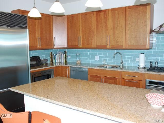 The Metropolitan unit 803, Stamford, CT 06905 - photo 1