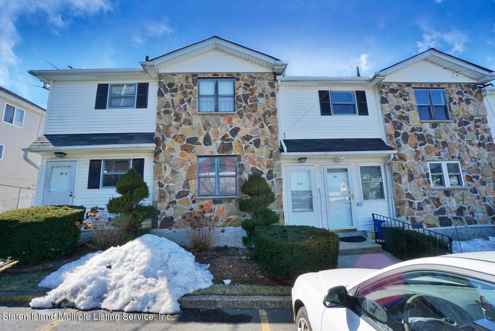 42b Bradley Ct
