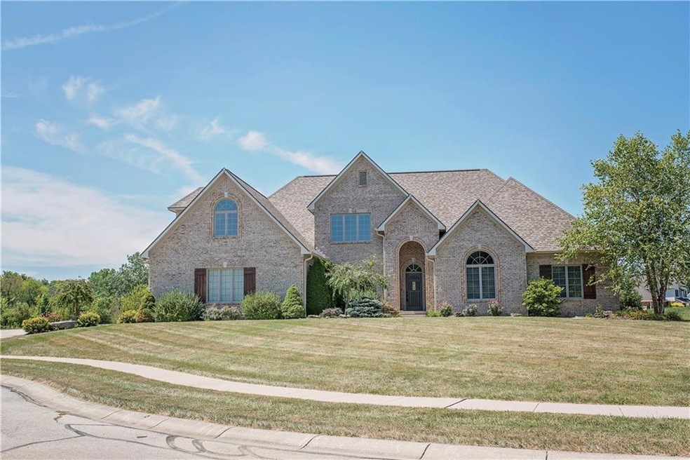 2526 Cedar Bend Ct, Avon, IN 46123 - photo 1