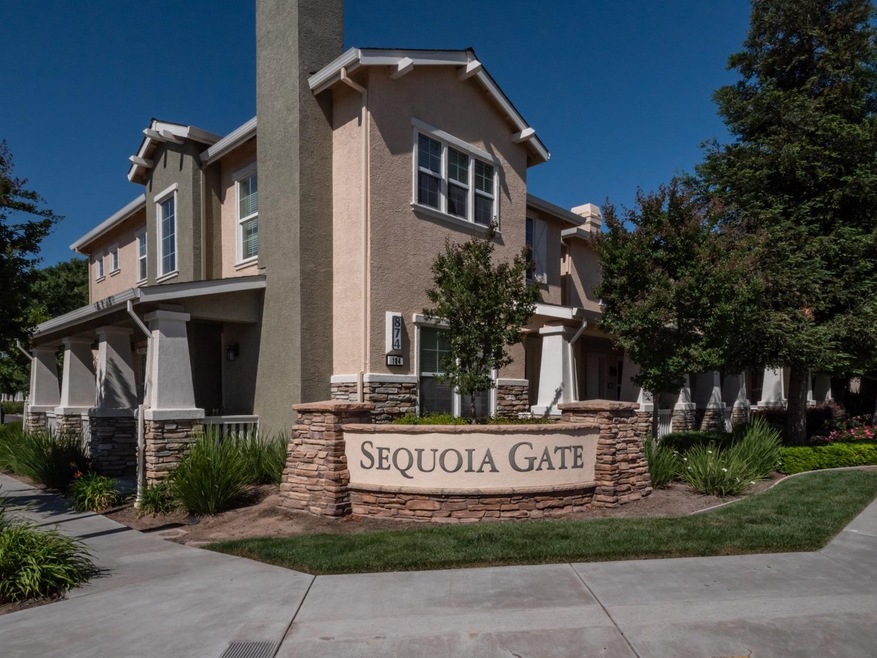 577 Clydesdale Dr unit 71, Oakdale, CA 95361 - photo 1