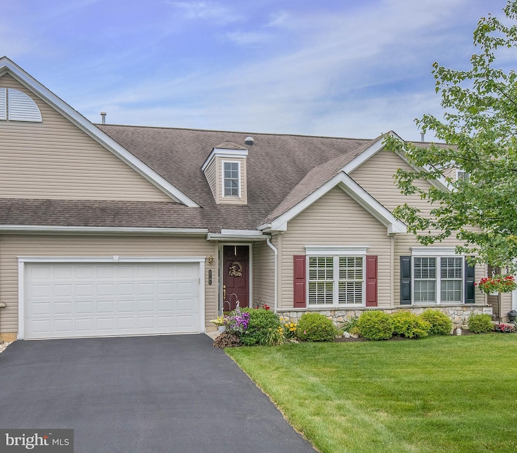 2701 Terrwood Dr W, Macungie, PA 18062 - photo 1