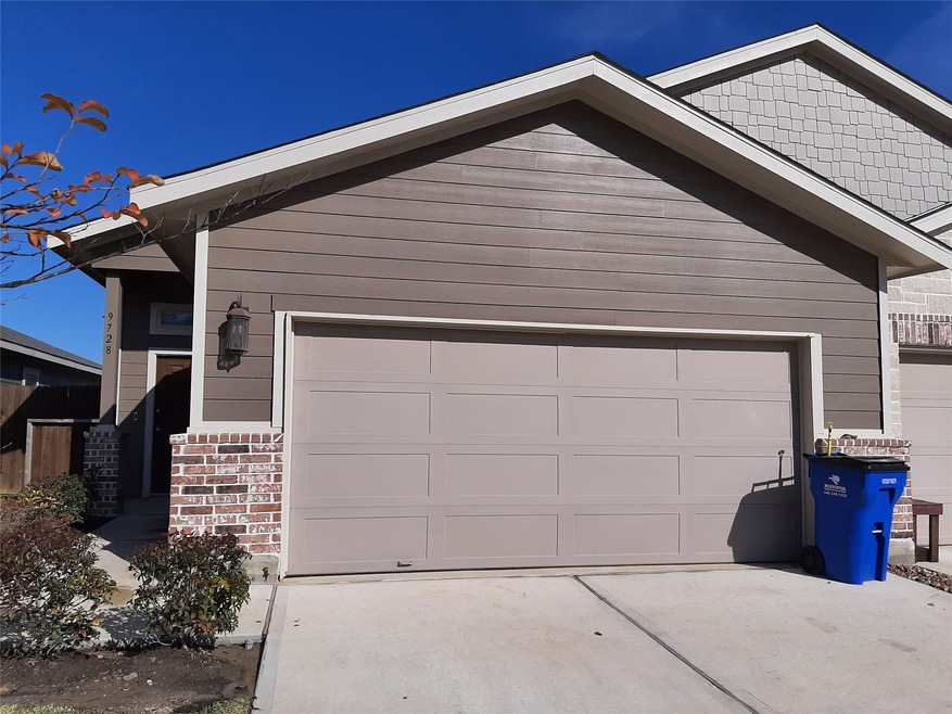 9728 Grosbeak Ln, Magnolia, TX 77354 - photo 1