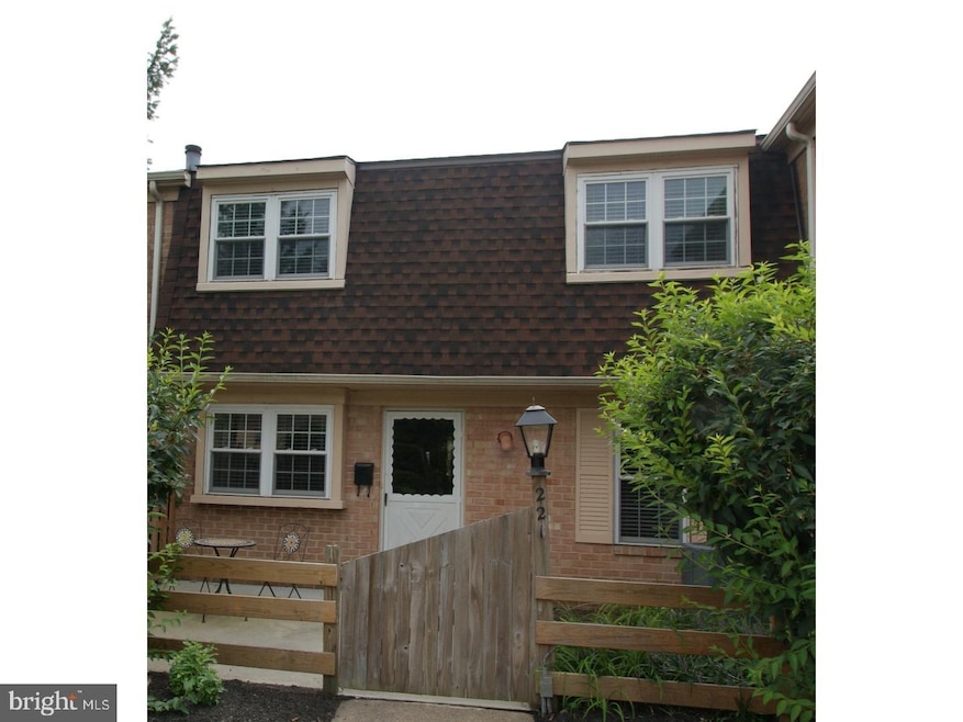 221 Arbour Ct, North Wales, PA 19454 - photo 1