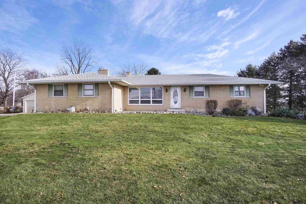 56276 Sage Rd, New Carlisle, IN 46552 - photo 1