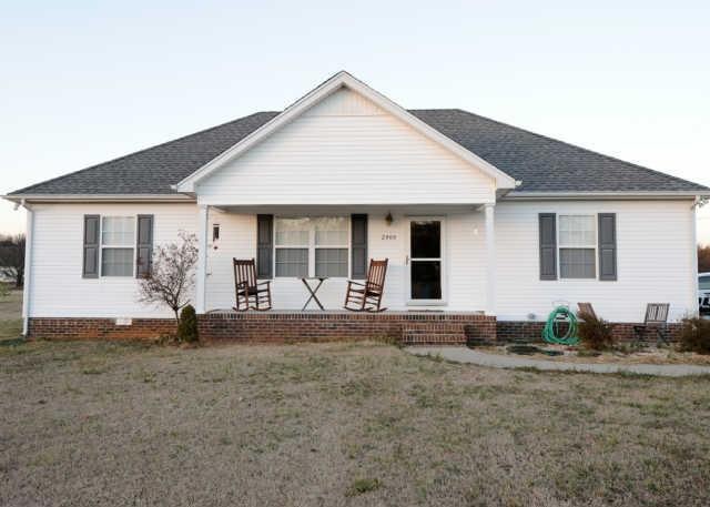 2800 Case Dr, Lewisburg, TN 37091 - photo 1