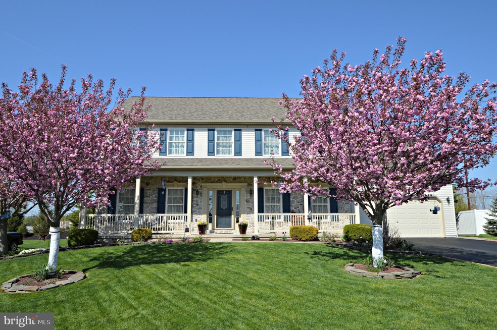 27 Dietz Ln, Mount Joy, PA 17552 - photo 1